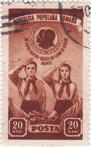 Young Pioneers Saluting