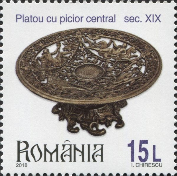 Plateau with Central Leg (19th cent.)