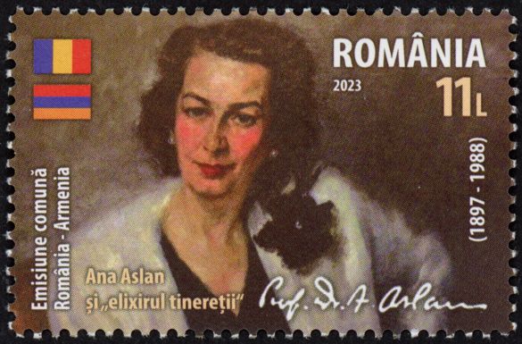 Ana Aslan, Biologist