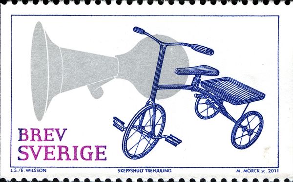 Tricycle and horn