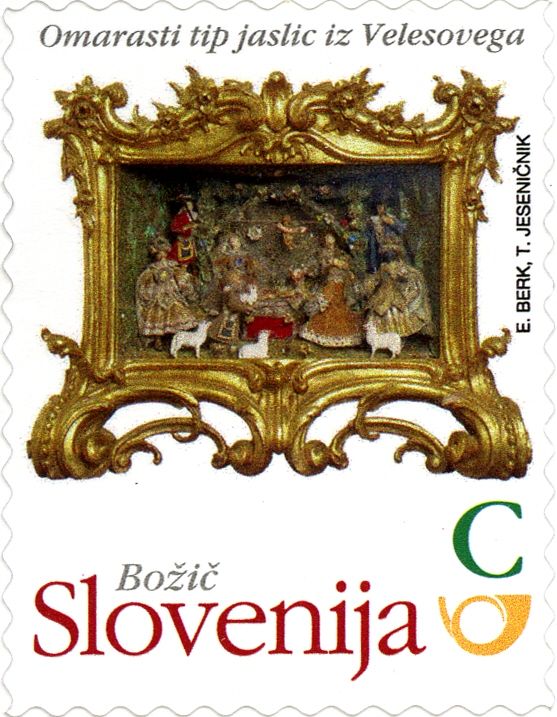 Christmas - Boxed - In Nativity Scene