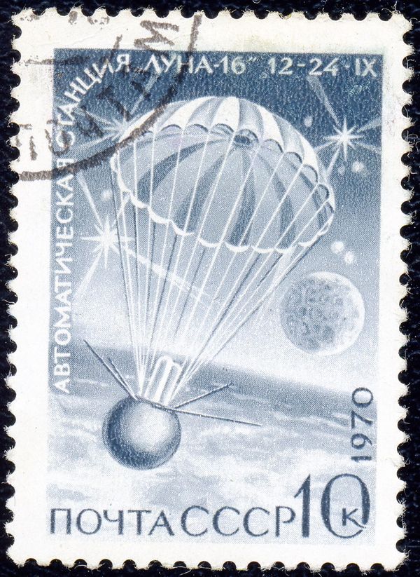 "Luna-16" Parachute Descent