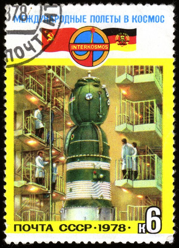 Assembling "Soyuz-31"