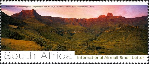 Amphitheatre from the Royal Natal National Park