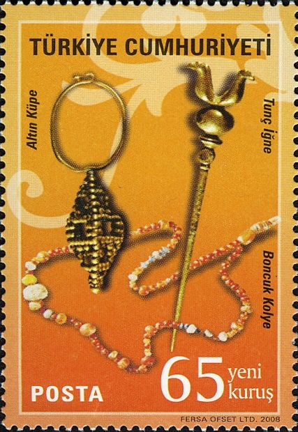 Golden Earrings, Bronze Brooch, Pearl Necklace