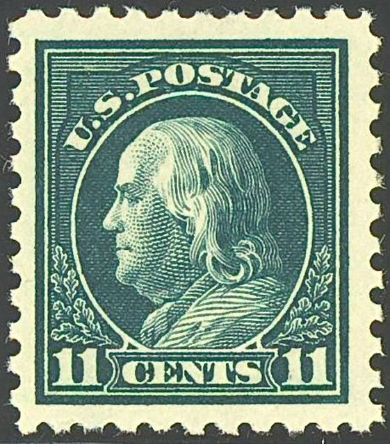 Benjamin Franklin (1706-1790), leading author and politician