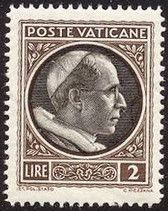 Effigy of Pius XII turn right