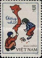 Children drawing map of Vietnam