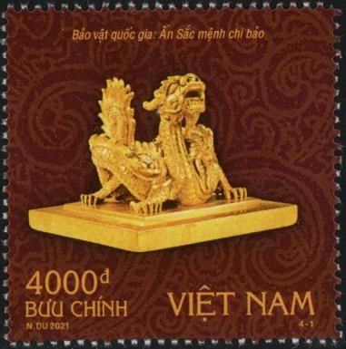 "Sắc mệnh Chí bảo" Seal