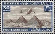 Aircraft flying over the Pyramids of Giza