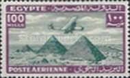 Aircraft flying over the Pyramids of Giza