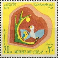Mother's Day - Bird feeding young