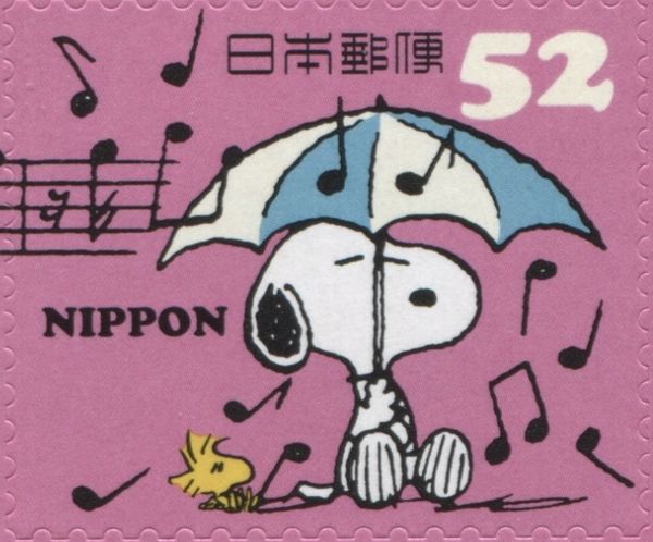 Snoopy and Woodstock under Umbrella