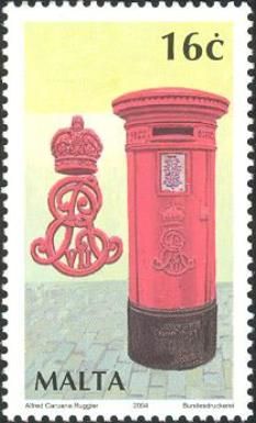 Edward VII Pillar box on pavement, Birgu