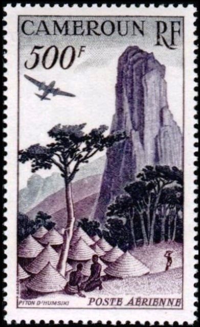 Plane over Piton d'Humsiki