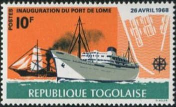 Fulton’s steamship and modern steamship