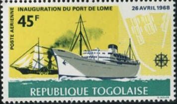 Fulton’s steamship and modern steamship