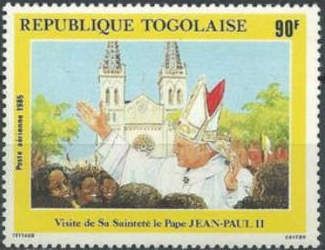 the Pope in the middle of the crowd