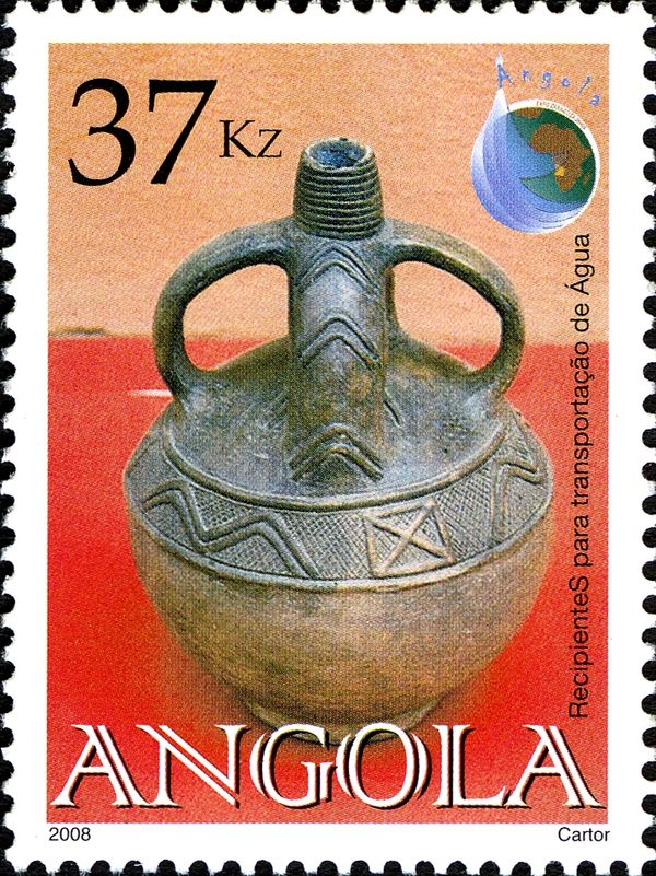 Ornated water jars from Cabinda and Luvale