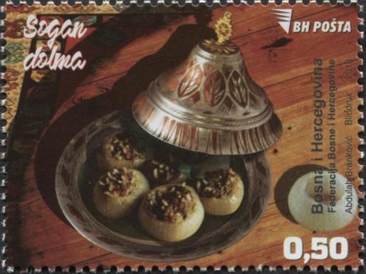Sogan dolma (Stuffed onions)