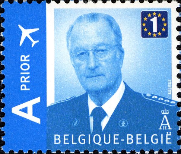 King Albert II in Uniform. Tarif 1 Europe