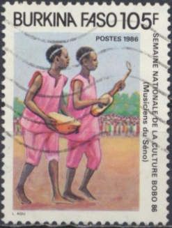 Musicians from Séno