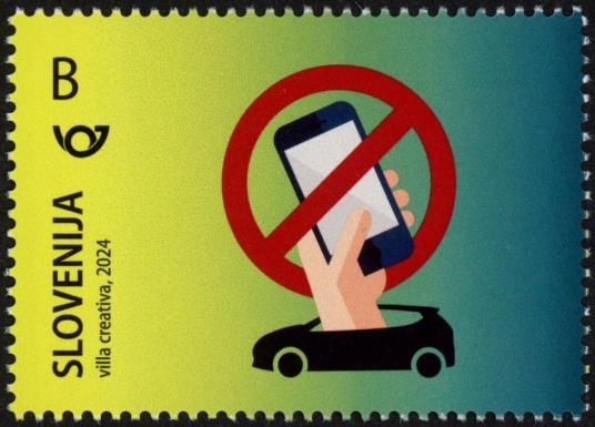 Road safety – Don’t use your phone while driving!