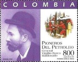 Virgilio Barco Maldonado, men positioning equipment