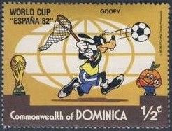 Disney characters in soccer scenes - Goofy