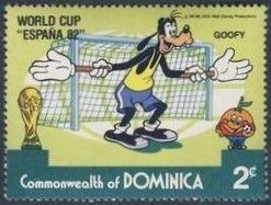 Disney characters in soccer scenes - Goofy