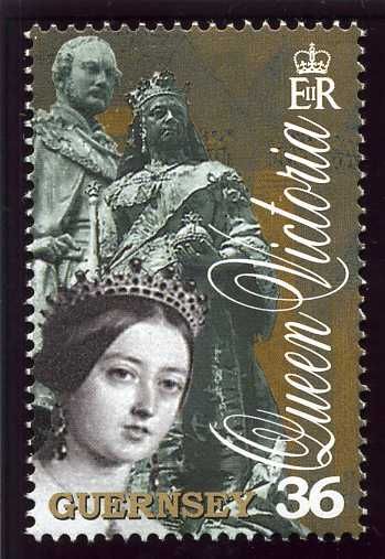 Statues of Queen Victoria and Prince Albert