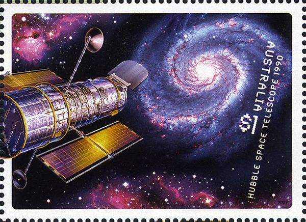 Hubble Space Telescope, 1990