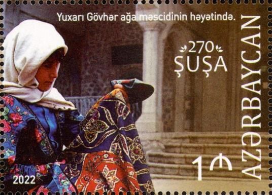 Weaver in Yukhari Govhar Ağa Mosque Courtyard