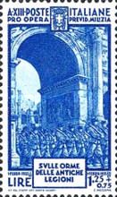 Parade of MVSN under the arch of Constantine