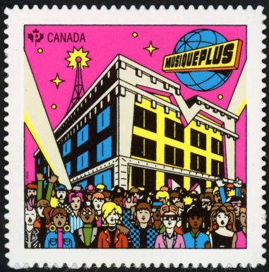 MusiquePlus Studio, Montreal and Crowd - Rose Background